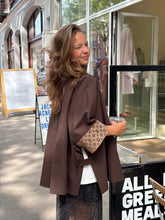 Attire cape brown