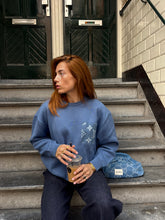 Attire pull blue