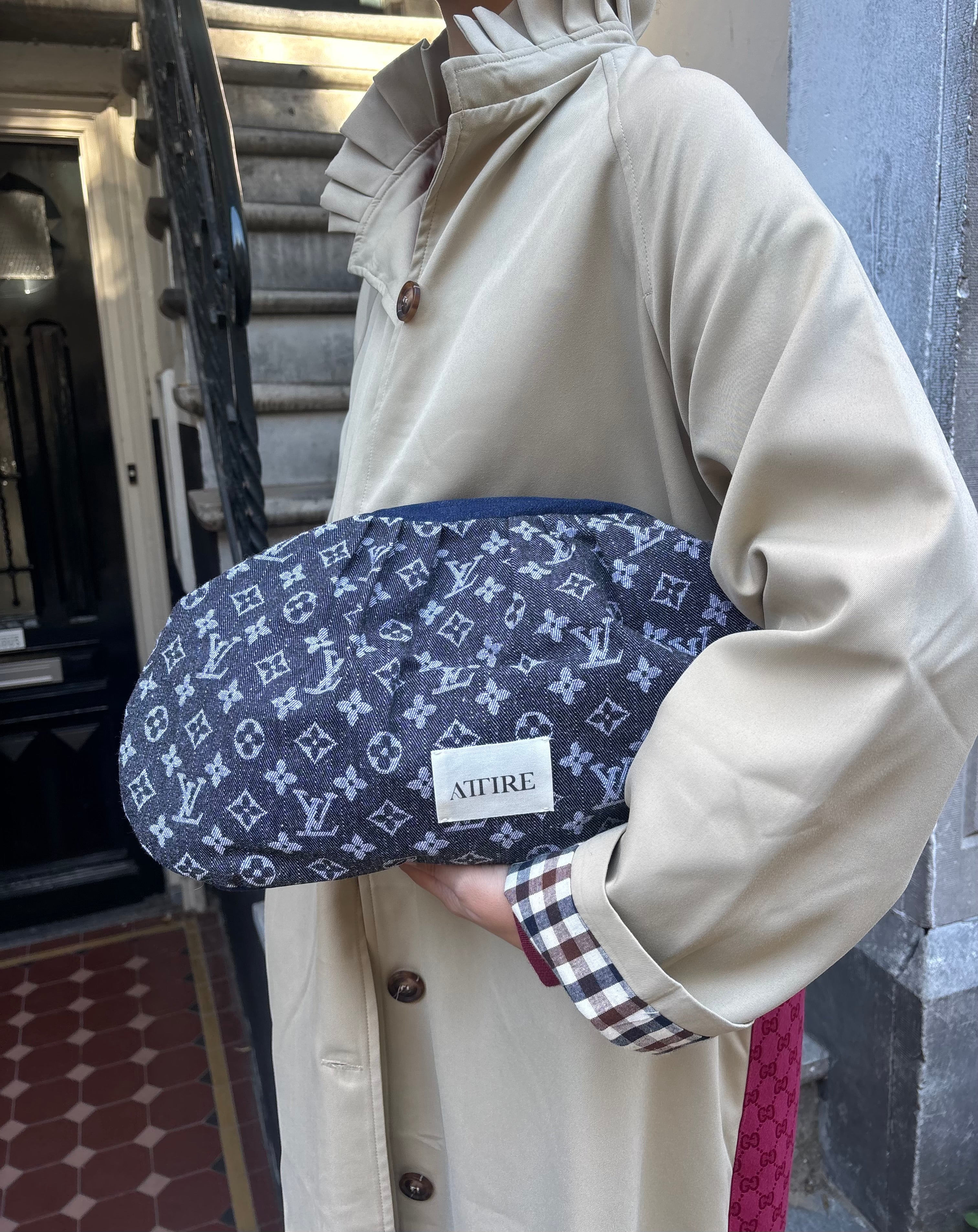 Attire clutch grey denim