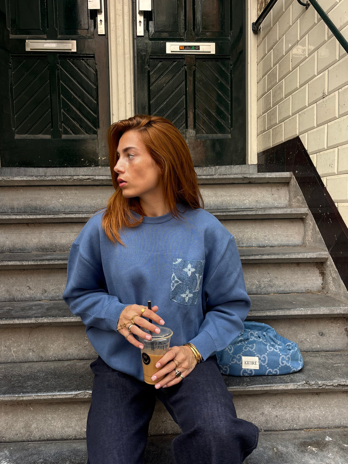 Attire pull blue
