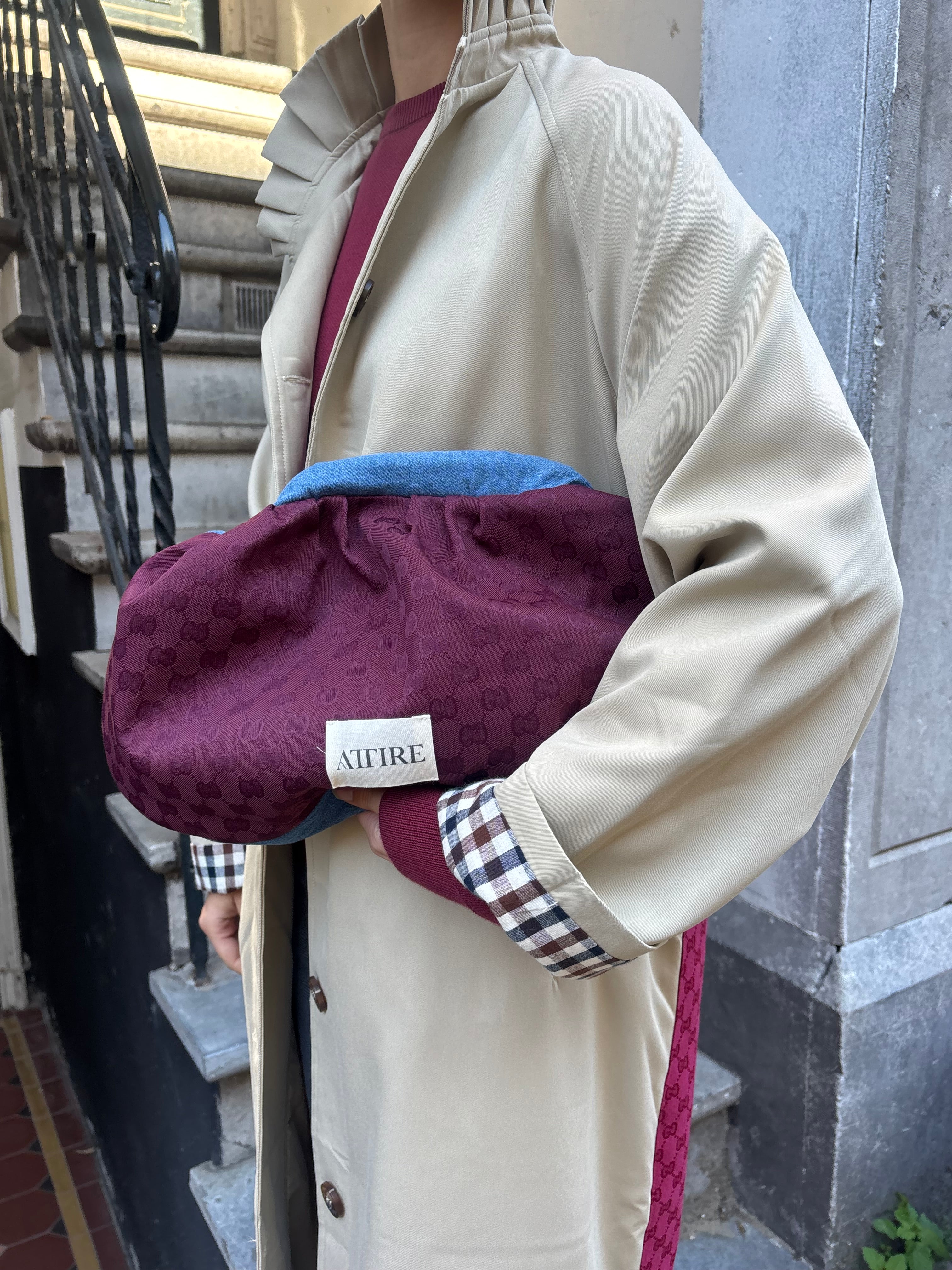 Attire clutch burgundy