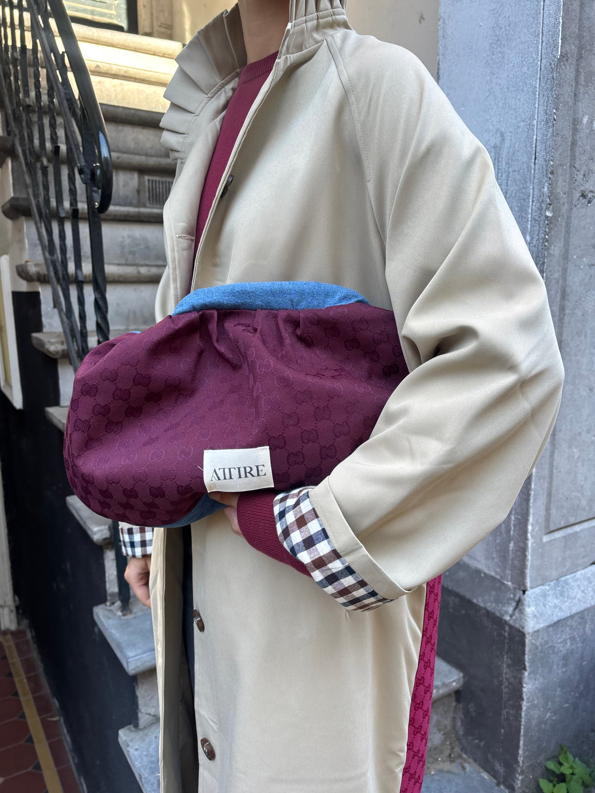 Attire clutch burgundy